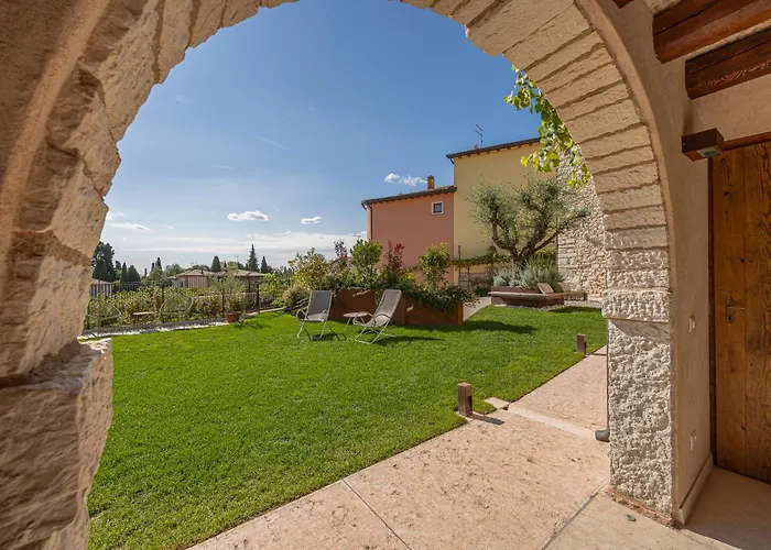 بيت ضيافة Corte Formigar SantʼAmbrogio di Valpolicella